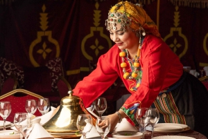 Marrakech: spettacolo folcloristico Chez Ali Fantasia e cena marocchina