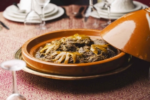 Marrakech: spettacolo folcloristico Chez Ali Fantasia e cena marocchina