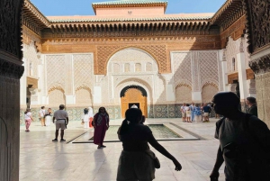 Marrakech: Ben Youssef, salainen puutarha ja medina -opastettu kierros