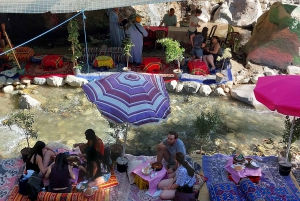 Marrakech: excursión de un día al valle de Ourika con guía local a las cascadas.