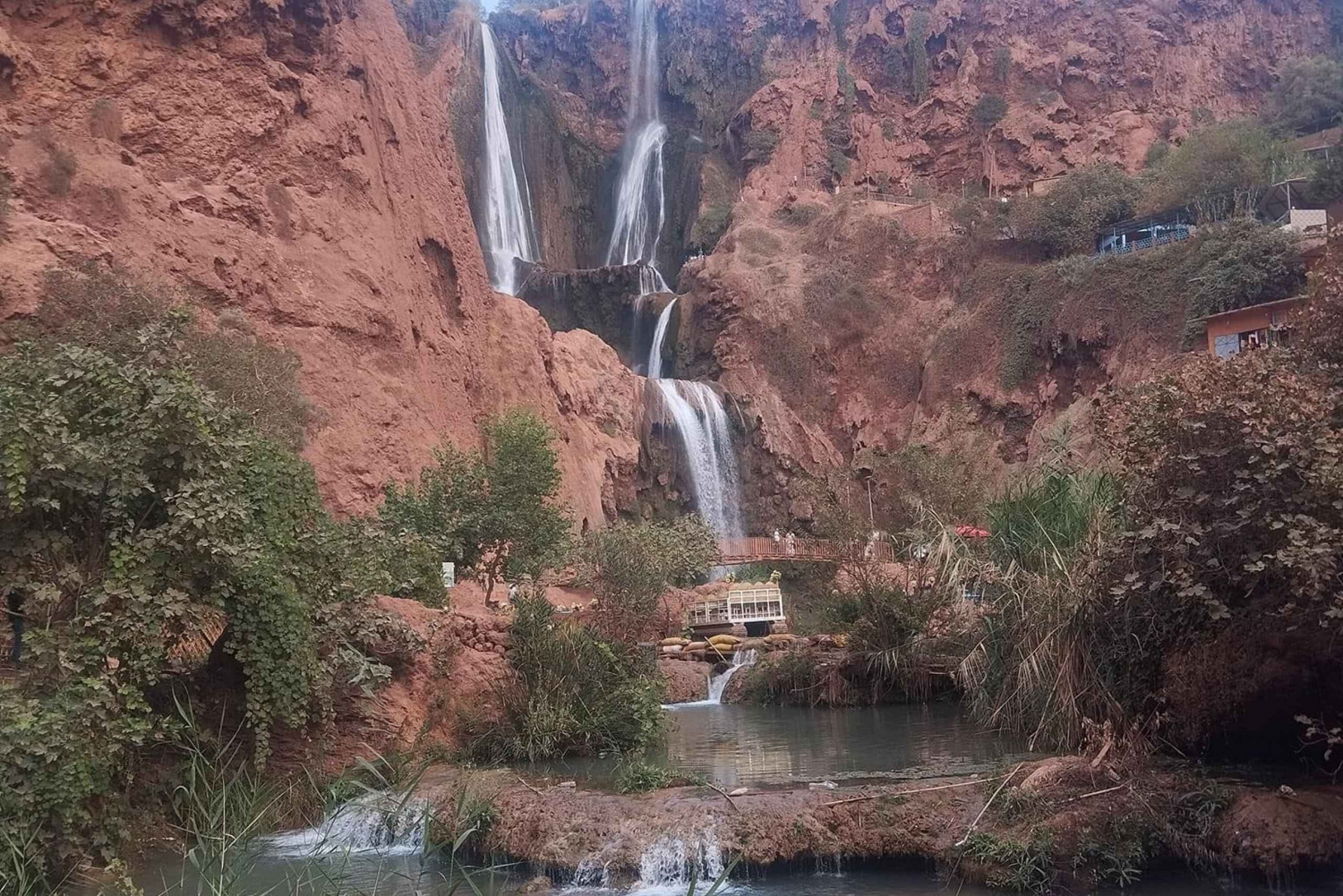 Marrakech: Agafay Desert Sunnet -illallinen show'n kanssa