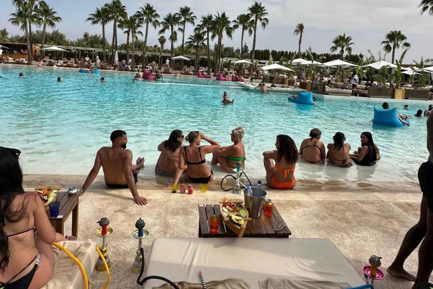 Marrakech : dîner spectacle, balade à dos de chameau, 1h de buggy dans le désert d'Agafay