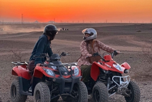 マラケシュの砂漠の村を巡るラクダ乗りアドベンチャーをお楽しみください