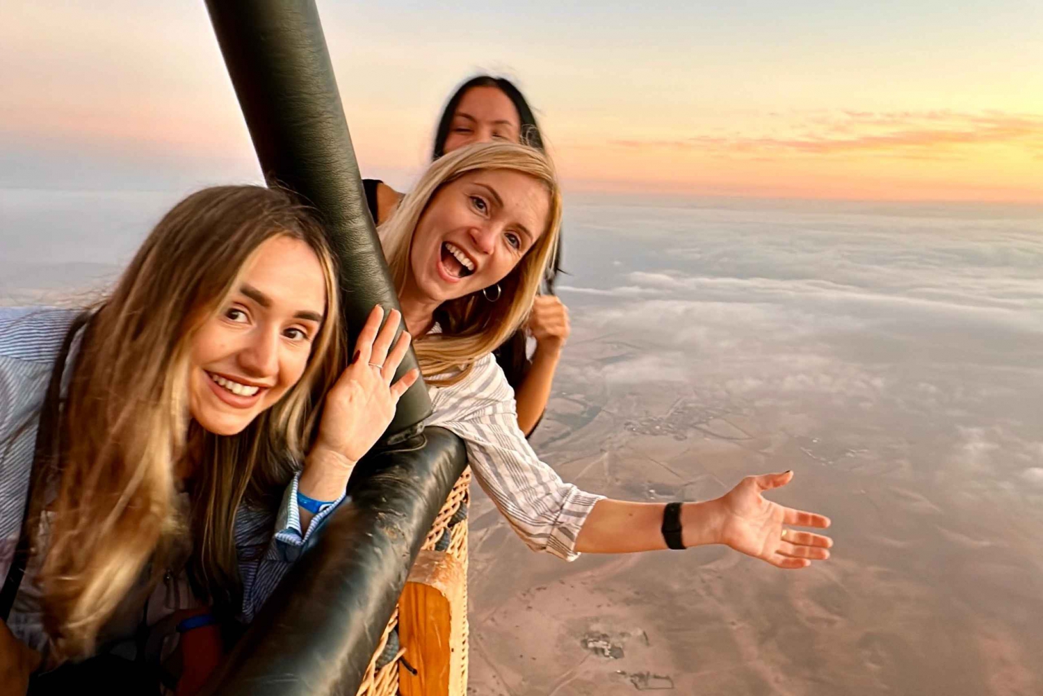 マラケシュ気球飛行、ベルベル人の朝食と証明書