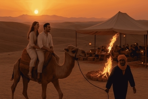 マラケシュ：アガファイ砂漠のサンセット＆ラクダ乗り、ディナーショーをお楽しみください
