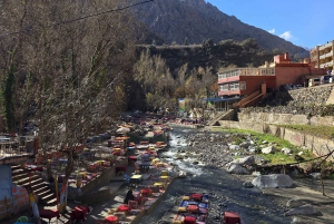 Excursión de un día al valle de Ourika desde Marrakech con guía y almuerzo.