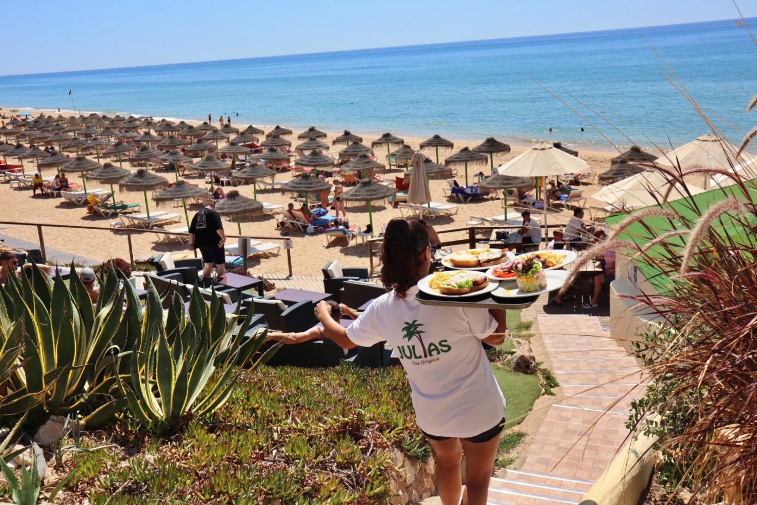 Julia's - O Restaurante de Praia Original