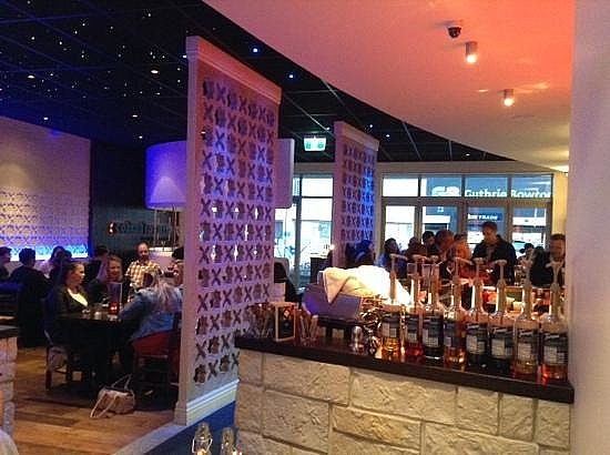 Costas Taverna Kreikan ravintola ja Ouzo-baari