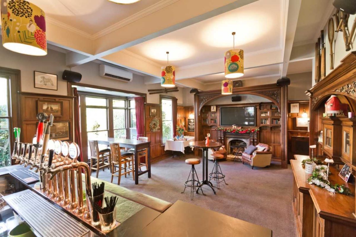 No 4 Bar Restaurang och Bar