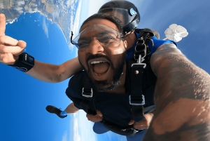 Great Ocean Road: Skydive over the Twelve Apostles