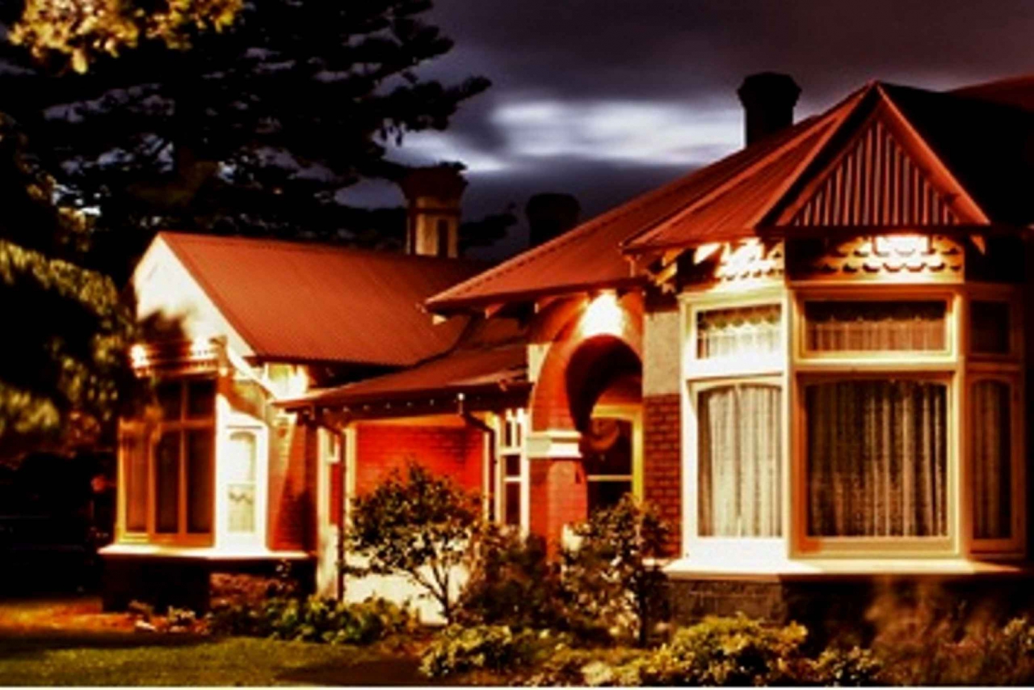 MELBOURNE:Altona Homestead Ghost Tour: Spirits of the Past