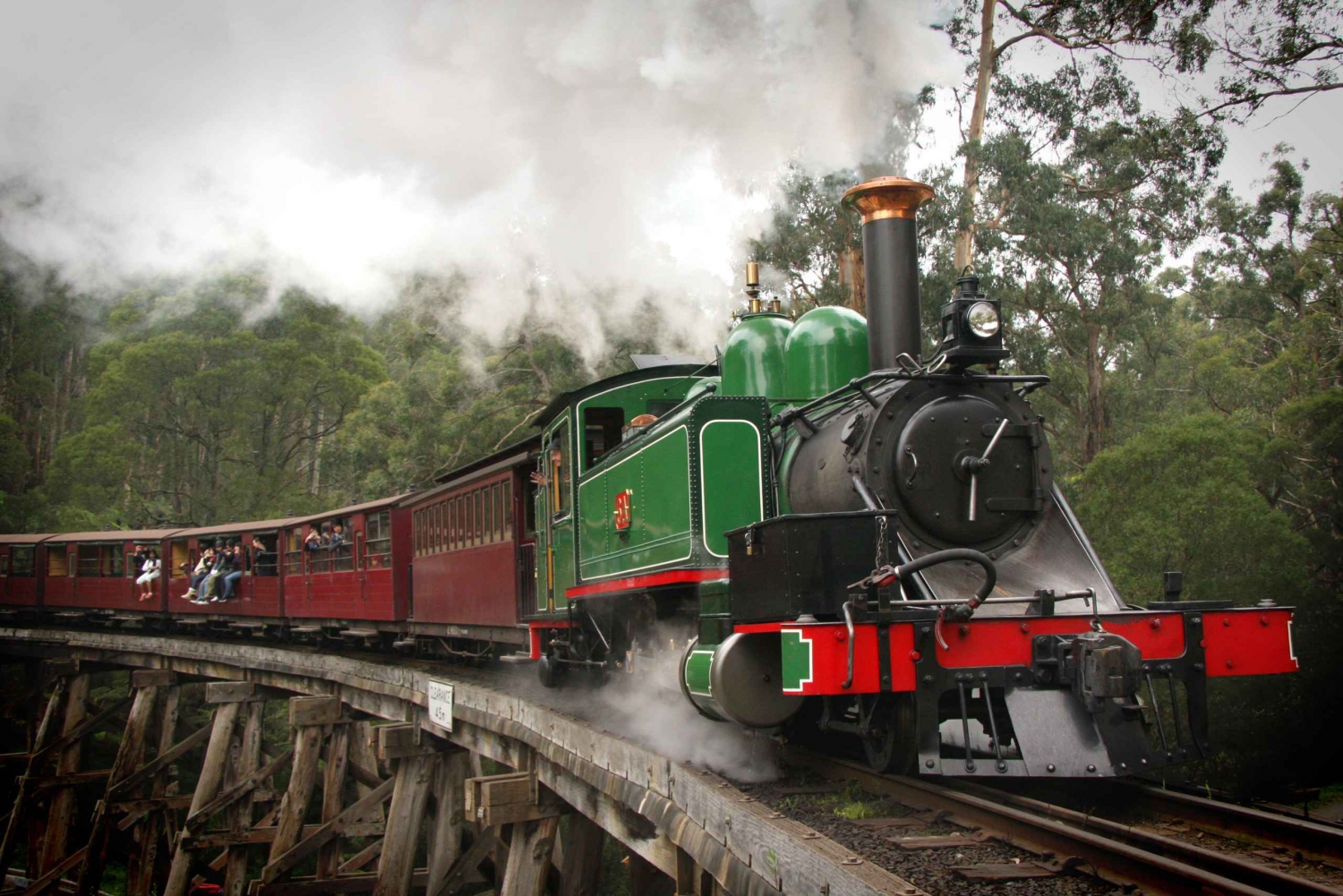 Melbourne: Halbtägiges Puffing Billy Dampfzug-Erlebnis