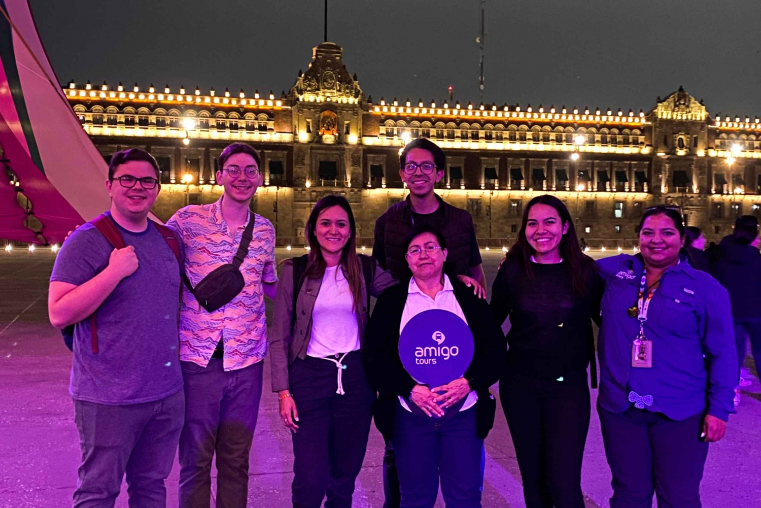 Tour a pie nocturno de Ciudad de México con Torre Latino opcional