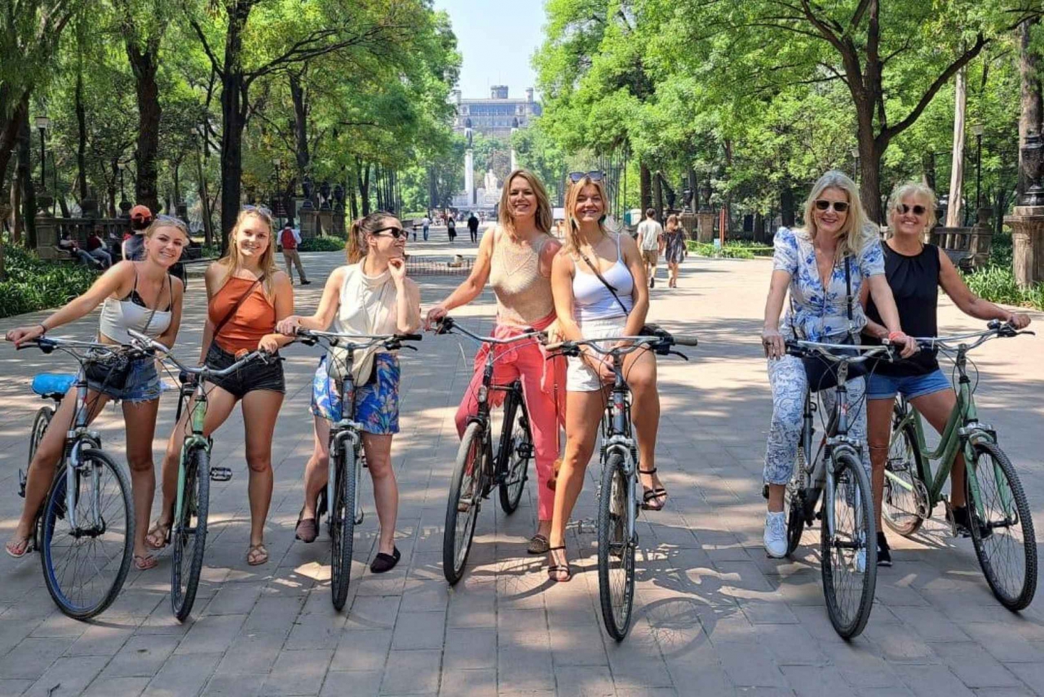 MEXICO CITY BIKE TOUR & FOOD PASSPORT