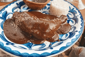 Mexico City: Mezcal Tasting and Market Tour with Lunch