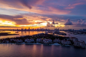 Miami: Private Sunset Sightseeing Airplane Tour