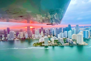 Miami: Private Sunset Sightseeing Airplane Tour