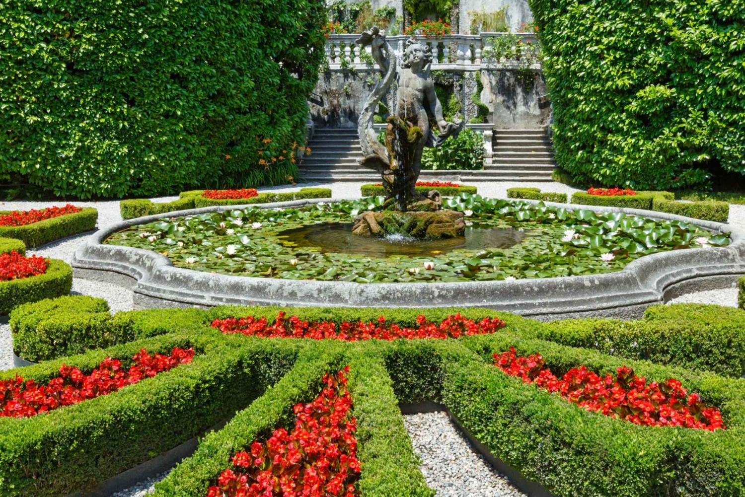 From Milan: Lakeside villas on Lake Como with ferries