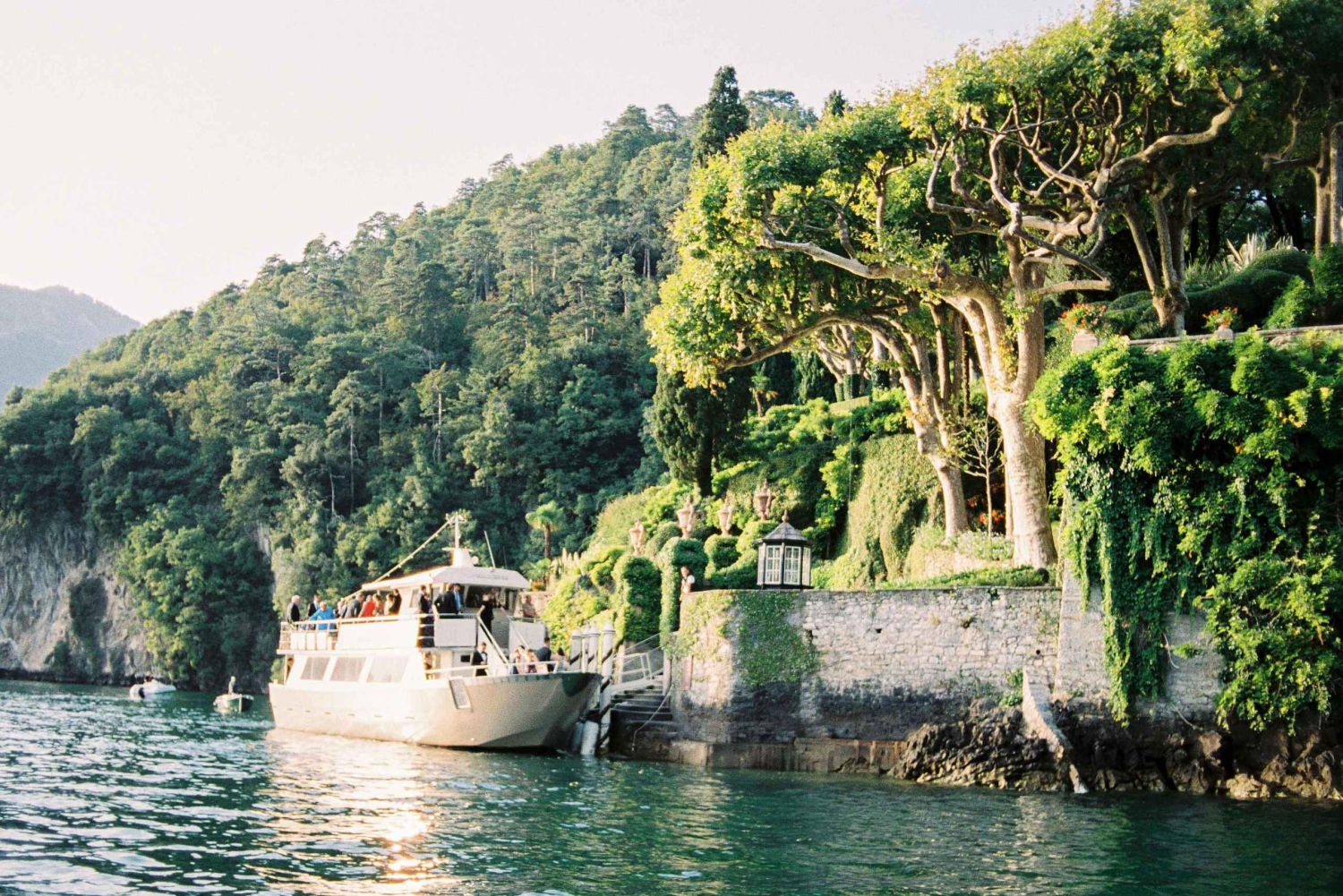 Tour definitivo por el lago de Como y Bellagio con paseo en barco privado