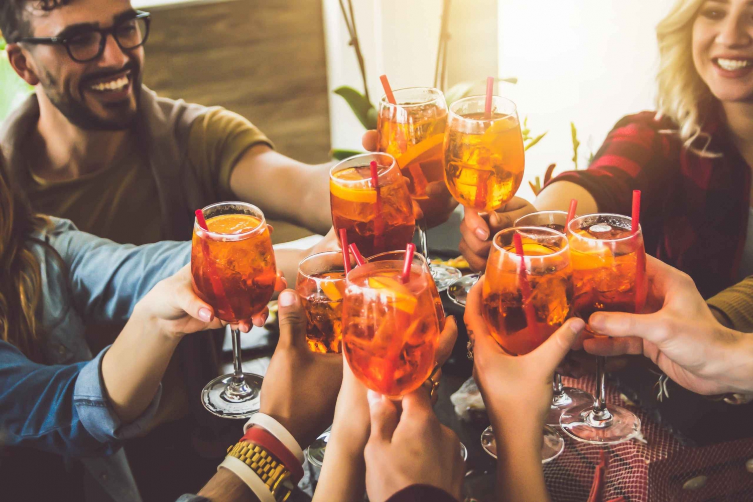 Milão: tour gastronómico e de bebidas pelo Navigli ao pôr do sol com um guia local