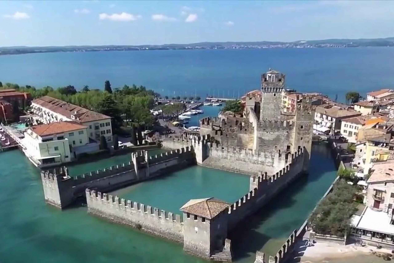Mailand: Gardasee, Salò und Sirmione Tagestour mit Boot ...