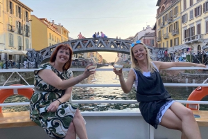 Milan: Navigli District Canal Boat Tour with Aperitivo