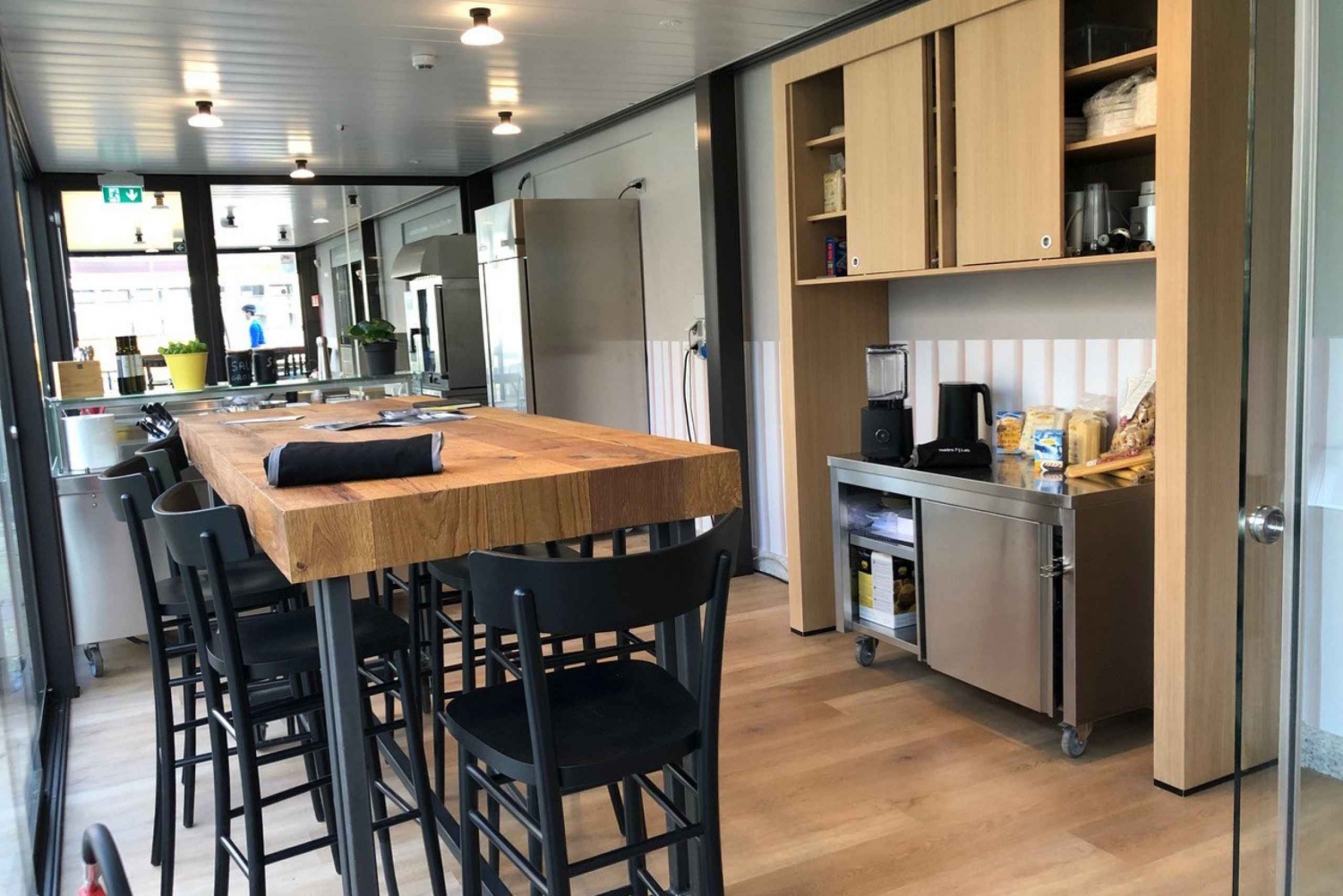 Pizza- ja tiramisu-kokkikurssi viinin kera Milanossa