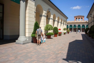 Milan: Serravalle Designer Outlet Roundtrip Bus Transfer