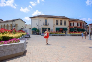 Milan: Serravalle Designer Outlet Roundtrip Bus Transfer