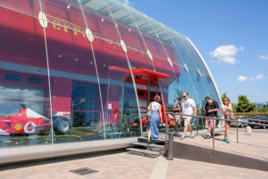 Milan: Serravalle Designer Outlet Roundtrip Bus Transfer