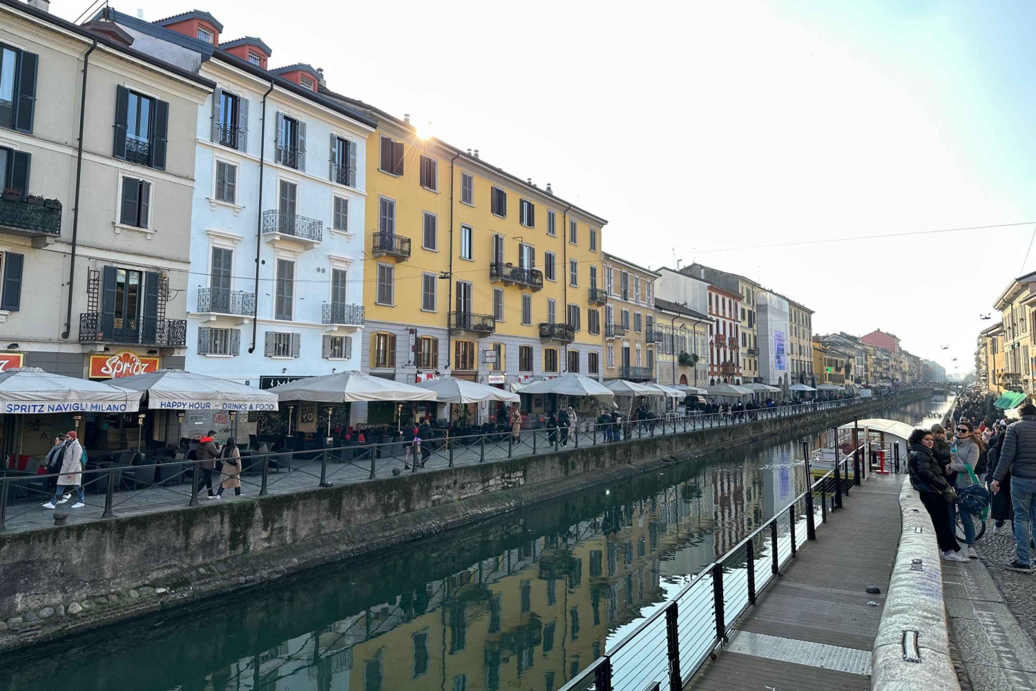 Milano: Kaksikerrosbussilla ruokakierros, jossa on 7 maistiaispaikkaa, risottoa ja viiniä