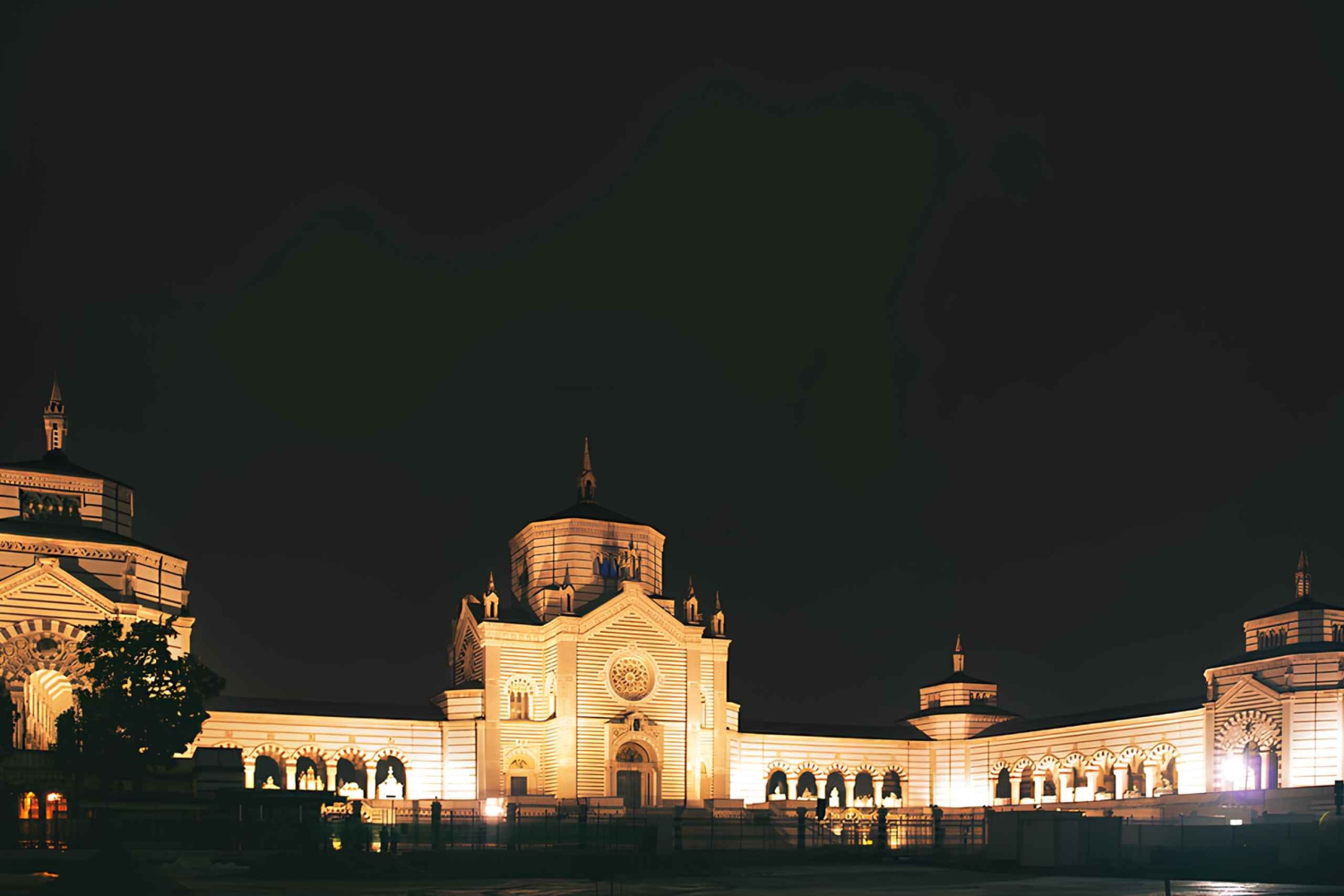 Guidad tur på Monumentalkyrkogården i Milano