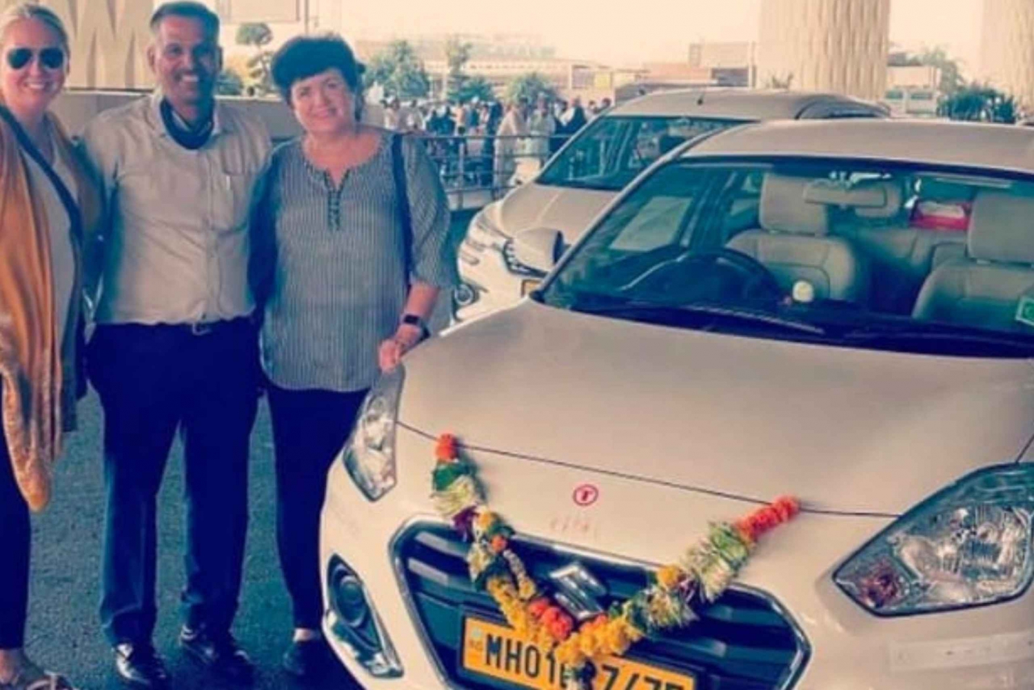 熟練ドライバーによるムンバイ市内観光ツアー