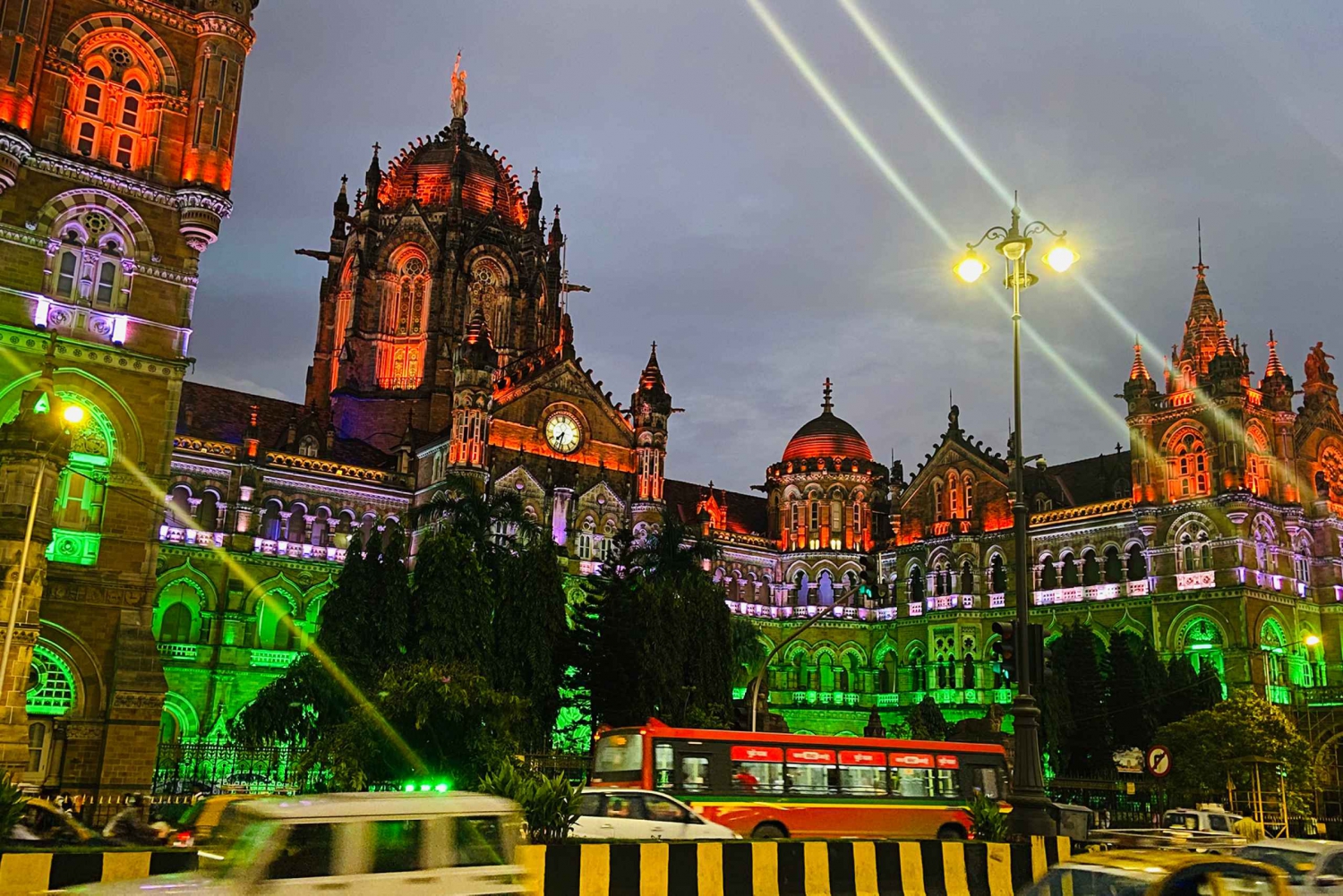 Mumbai: tour panoramico notturno della città con opzioni per la cena