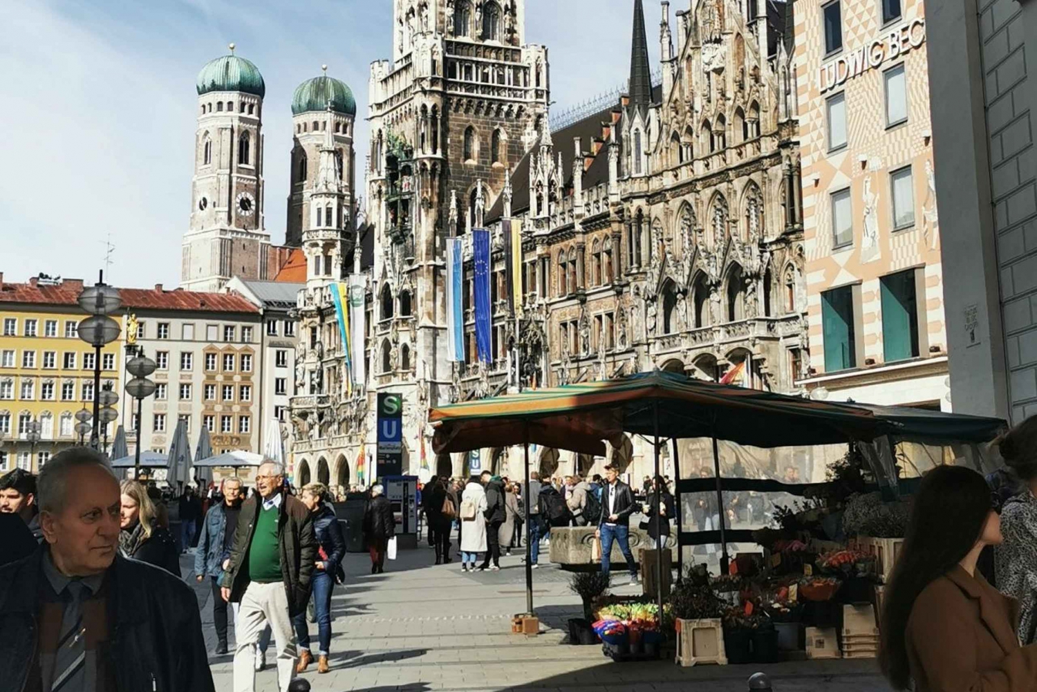 Munich: Mini Classic Bike Tour with Beer Garden Stop at 4 PM