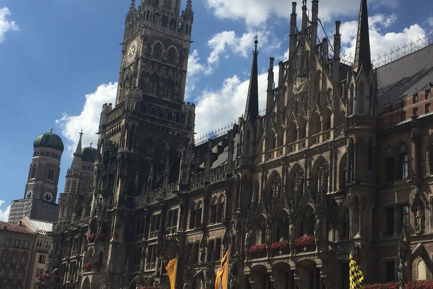 Munich: City Highlights and Beer Garden Walking Tour