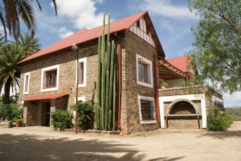 Dusternbrook Safari Guest Farm