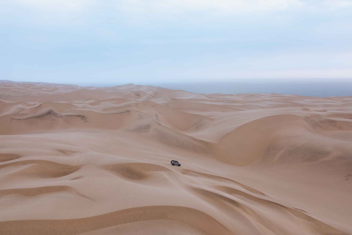 Walvis Bay: Sandwich Harbour 4x4 Trip with Beach BBQ Lunch