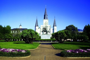 New Orleans: 2.5-Hour City & Cemetery Tour by Bus