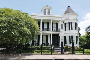 New Orleans: 2.5-Hour City & Cemetery Tour by Bus