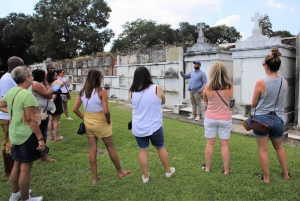 New Orleans: 2.5-Hour City & Cemetery Tour by Bus