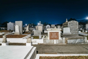 New Orleans: Cemetery Bus Tour At Dark with Exclusive Access