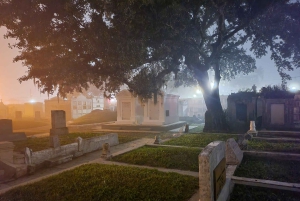 New Orleans: Cemetery Bus Tour At Dark with Exclusive Access