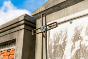 New Orleans: Walking Tour Inside St. Louis Cemetery No. 1