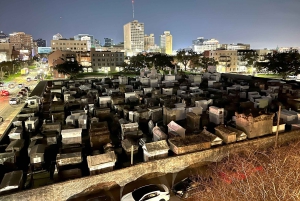 New Orleans: Walking Tour Inside St. Louis Cemetery No. 1