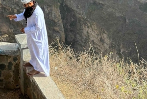 East Salalah by Day & Night: Camels, Waterfalls & Souqs Tour