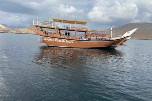 From Khasab: Fjords of Musandam Dhow Cruise & Buffet Lunch