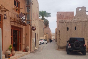 From Muscat: Nizwa & Al Hamra Guided Historical Tour
