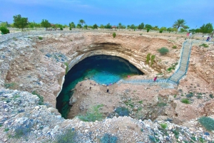 From Muscat: Wadi Shab & Bimmah Sinkhole Full-Day Tour