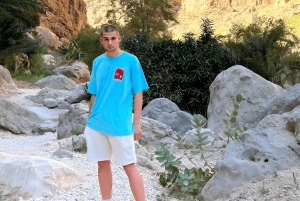 From Muscat: Wadi Shab & Bimmah Sinkhole Full-Day Tour